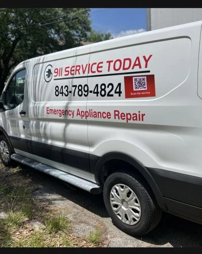 Emergency appliance repair service in Summerville and Charleston, providing quick and reliable solutions for all appliance issues, shown in a white vehicle.