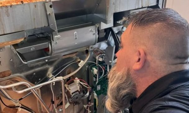 Need expert stove repair in Charleston, SC? Our certified technician provides reliable, professional service to get your stove back in top condition.